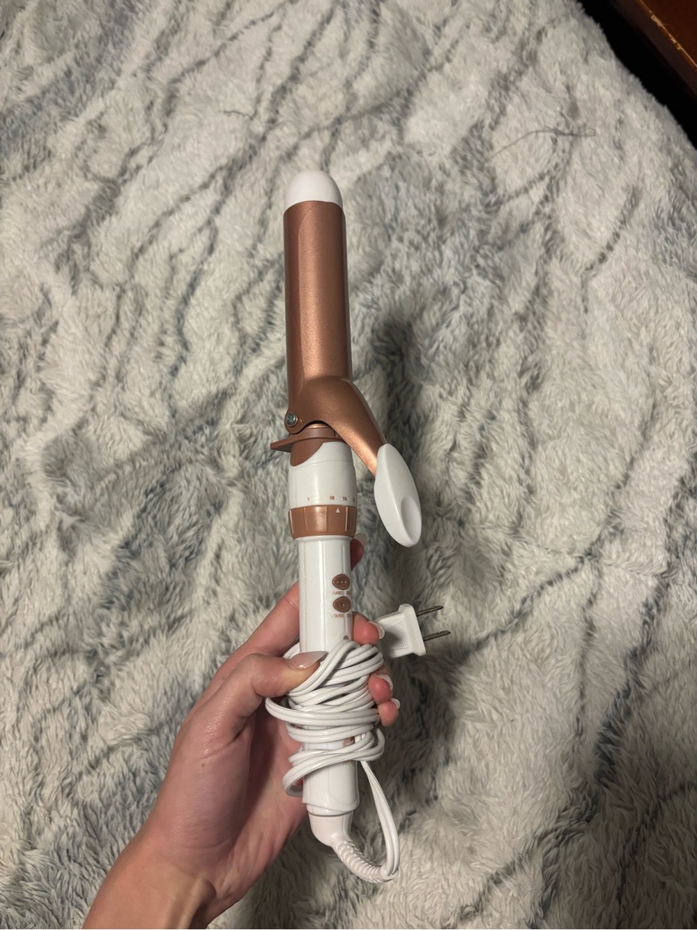 Conair White and Rose Gold Curling Wand